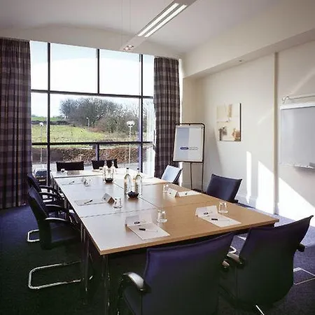 Holiday Inn Express Newport By Ihg 